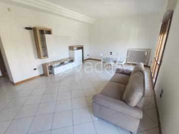Villa in affitto a Pesaro via Luisa Sanfelice, arredato, giardino privato, box TrovaCasa