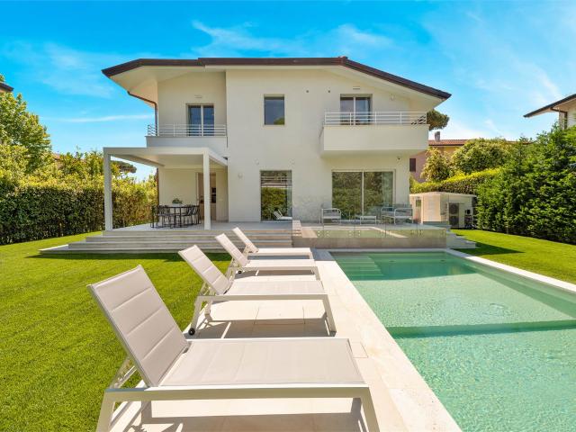 Villa in affitto a Pietrasanta
