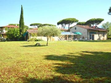 Villa in affitto a Pietrasanta, arredato, giardino privato, cucina abitabile TrovaCasa
