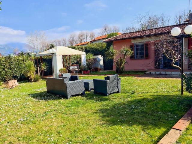 Villa in affitto a Pietrasanta LU