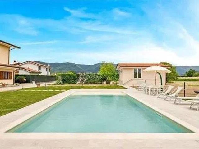 Villa in affitto a Pietrasanta LU