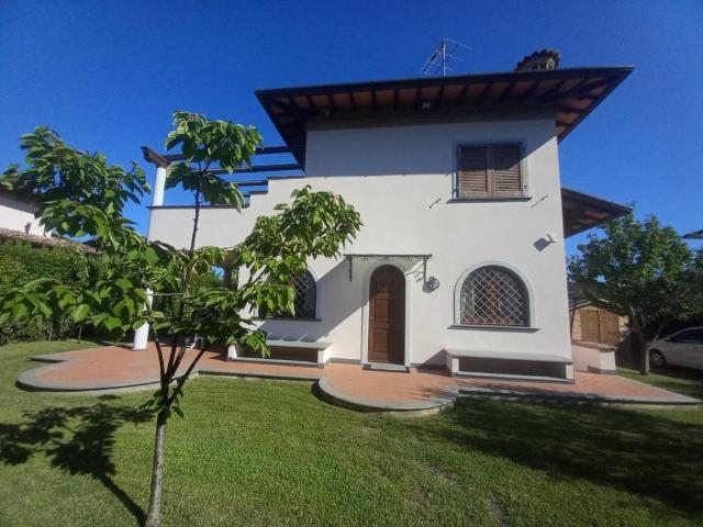 Villa in affitto a Pietrasanta LU