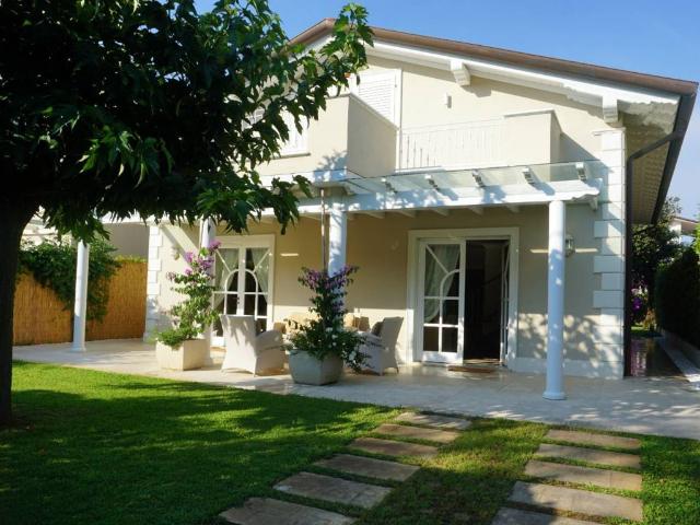 Villa in affitto a Pietrasanta LU