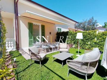 Villa in affitto a Pietrasanta LU