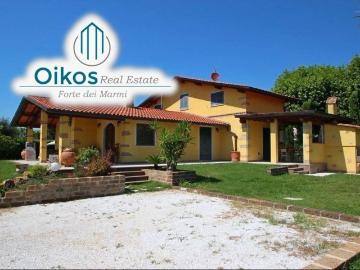 Villa in affitto a Pietrasanta LU