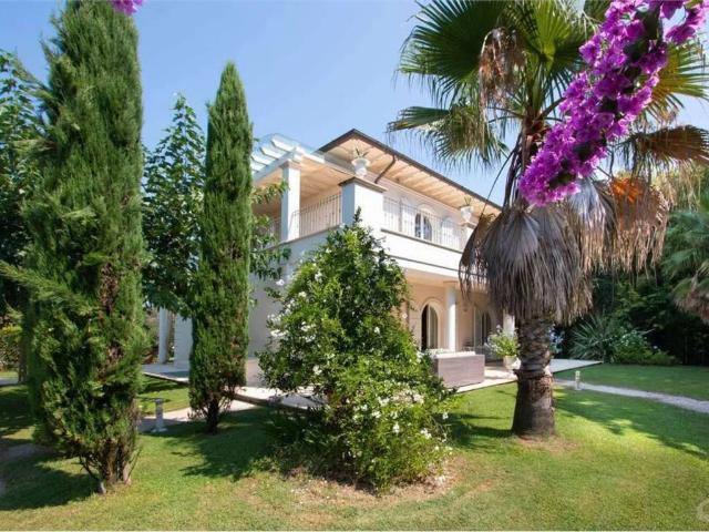 Villa in affitto a Pietrasanta LU