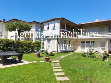 Villa in affitto a Pietrasanta LU