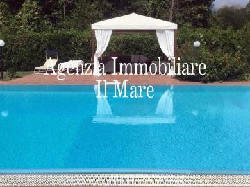 Villa in affitto a Pietrasanta LU
