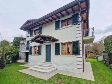 Villa in affitto a Pietrasanta LU