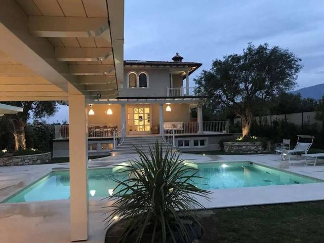 Villa in affitto a Pietrasanta LU