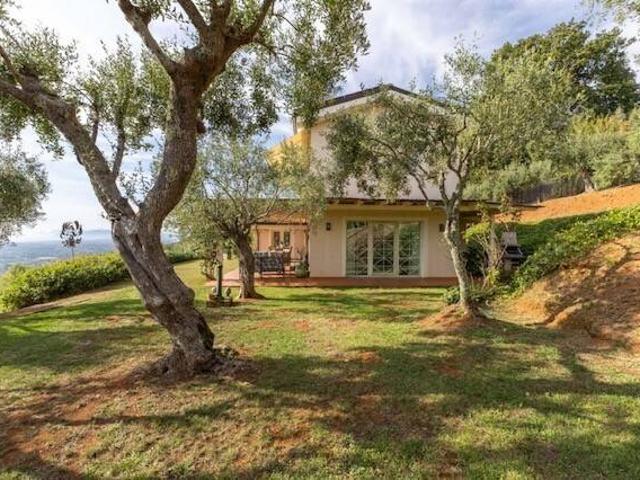 Villa in affitto a Pietrasanta LU