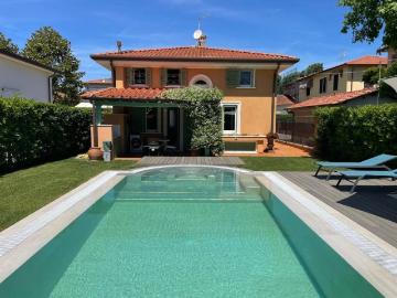 Villa in affitto a Pietrasanta LU
