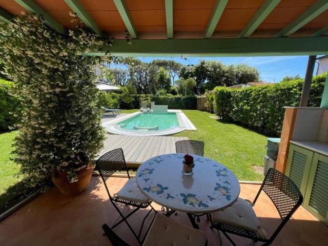 Villa in affitto a Pietrasanta LU