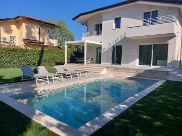 Villa in affitto a Pietrasanta LU