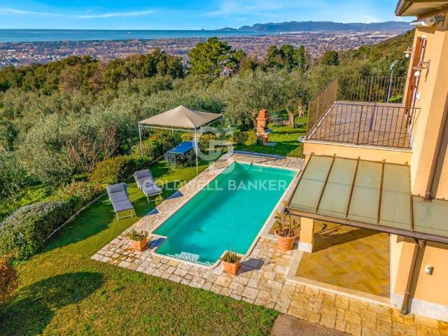 Villa in affitto a Pietrasanta via Murli, arredato, giardino privato, posto auto TrovaCasa