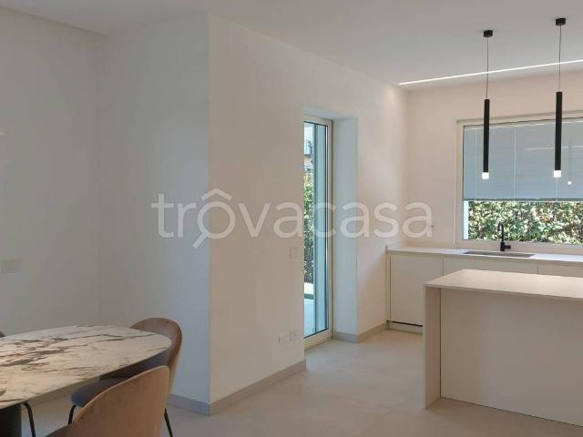 Villa in affitto a Pietrasanta via Carlo Pisacane, 36, arredato, giardino privato, posto auto TrovaCasa
