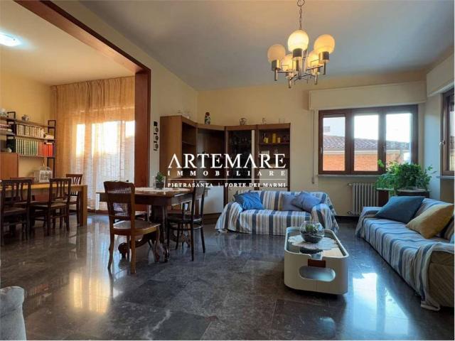 Villa in affitto a Pietrasanta via Filippo Turati, arredato, giardino privato, posto auto TrovaCasa