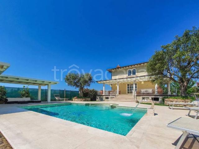 Villa in affitto a Pietrasanta via Vaiana, 57, terrazzo, panoramica, frigorifero TrovaCasa