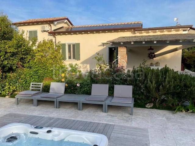 Villa in affitto a Pietrasanta via Vaiana, 91, posto auto, terrazzo, aria condizionata TrovaCasa