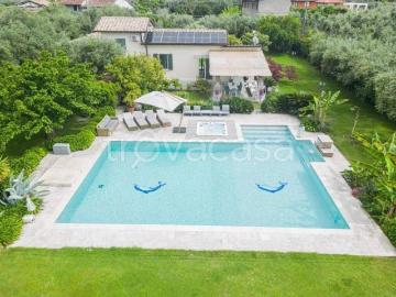 Villa in affitto a Pietrasanta via Vaiana, 91, posto auto, terrazzo, aria condizionata TrovaCasa