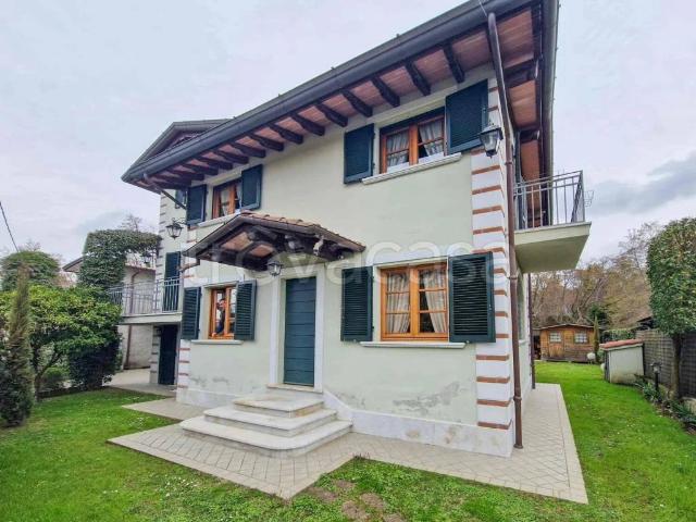 Villa in affitto a Pietrasanta via Vittorio Veneto, 12, box, terrazzo, luminoso TrovaCasa