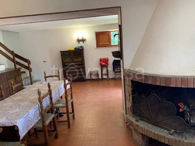 Villa in affitto a Piglio via Guido Rossa, 8, arredato, giardino privato, cucina abitabile TrovaCasa
