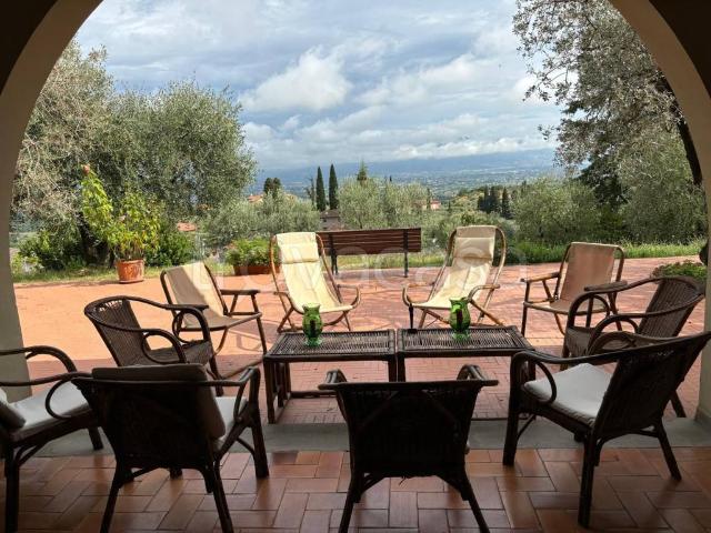 Villa in affitto a Quarrata via Montemagno TrovaCasa