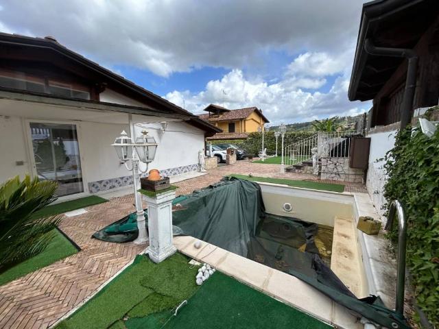 Villa in affitto a Quarto NA
