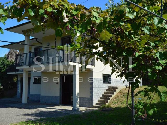 Villa in affitto a Rodero CO