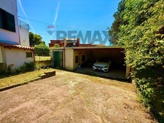 Villa in affitto a Roma via Cassia, 701, giardino privato, box, terrazzo TrovaCasa
