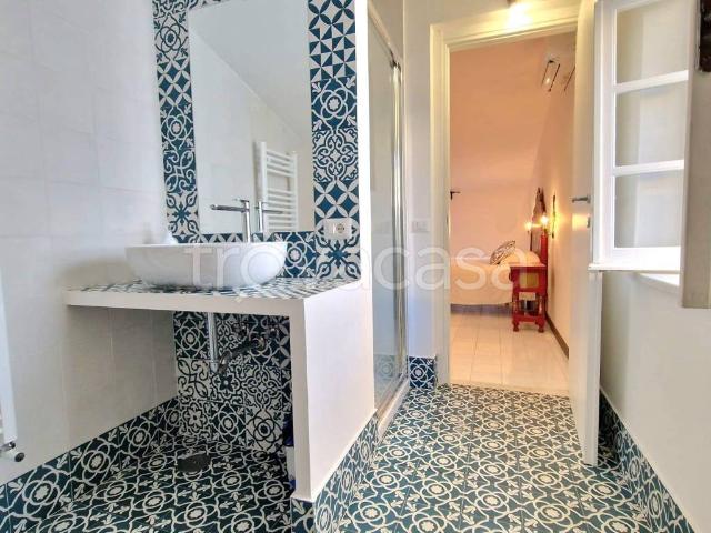 Villa in affitto a Santa Marinella via Antonio Gramsci, arredato, giardino privato, terrazzo TrovaCasa