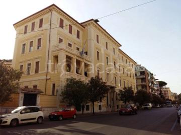 Villa in affitto a Roma via Giovanni Battista Pergolesi, posto auto, terrazzo, balcone TrovaCasa