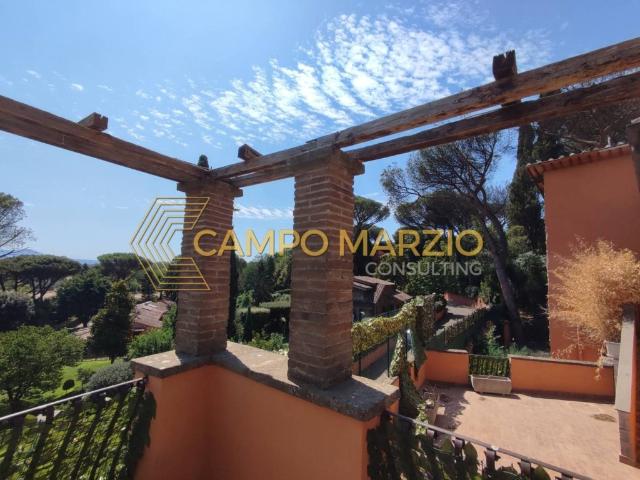 Villa in affitto a Roma via dei Metelli, 16, giardino privato, box, terrazzo TrovaCasa