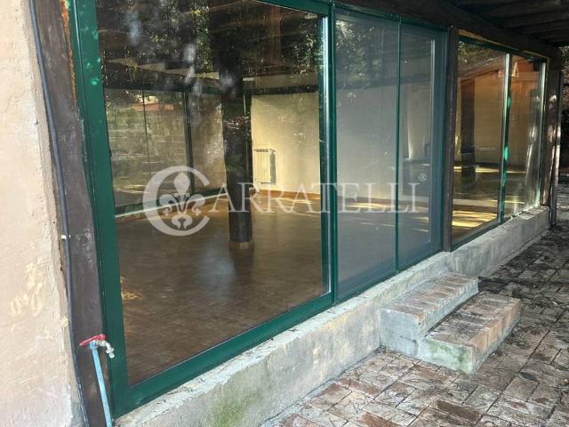 Villa in affitto a Roma via del Casale della Crescenza, giardino privato, posto auto, riscaldamento autonomo TrovaCasa