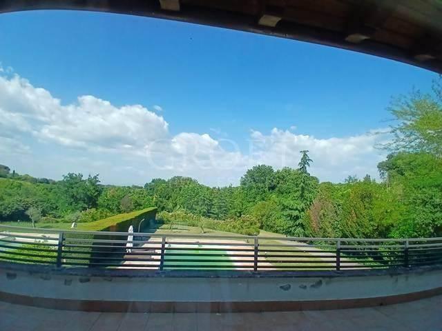 Villa in affitto a Roma, giardino privato, box, terrazzo TrovaCasa