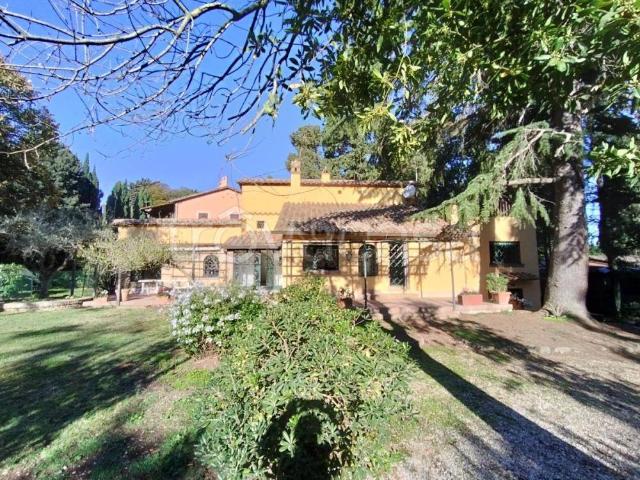 Villa in affitto a Roma, giardino privato, caminetto, rustico TrovaCasa