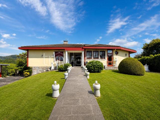 Villa in affitto a Roma, giardino privato, posto auto, box TrovaCasa