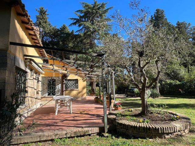 Villa in affitto a Roma, giardino privato, posto auto, terrazzo TrovaCasa