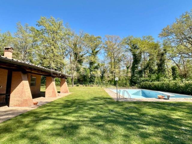 Villa in affitto a Roma largo Dell' Olgiata, 15, giardino privato, parzialmente arredato, caminetto TrovaCasa