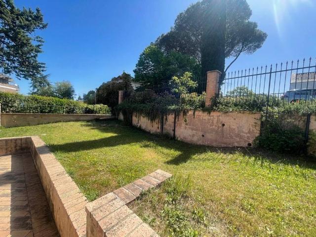 Villa in affitto a Roma RM