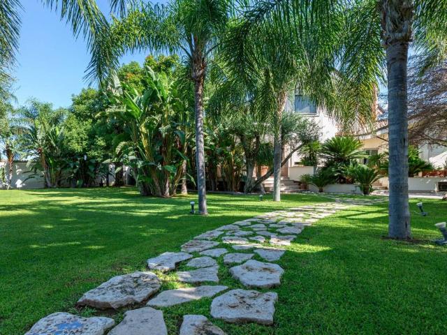 Villa in affitto a Roma RM