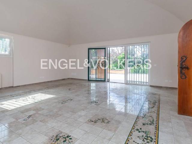 Villa in affitto a Roma RM