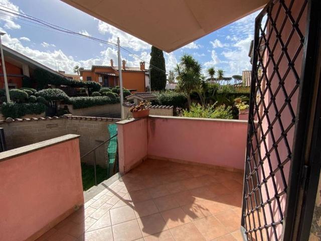 Villa in affitto a Roma RM