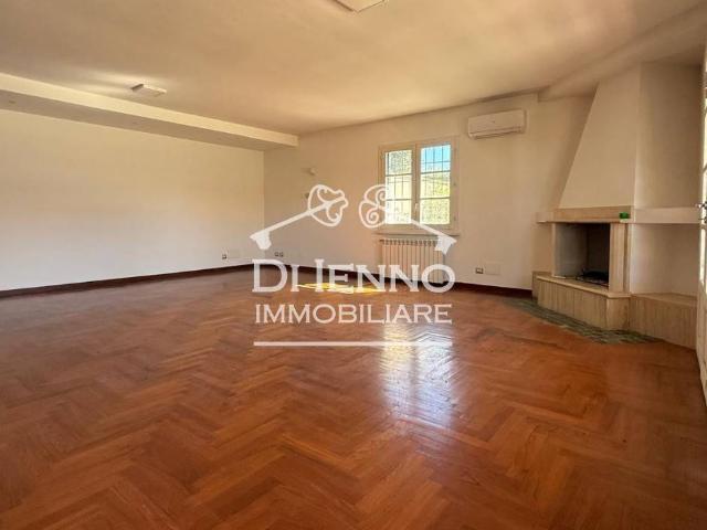 Villa in affitto a Roma RM