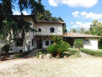 Villa in affitto a Roma RM