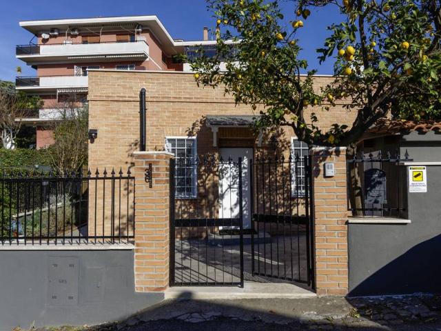 Villa in affitto a Roma RM