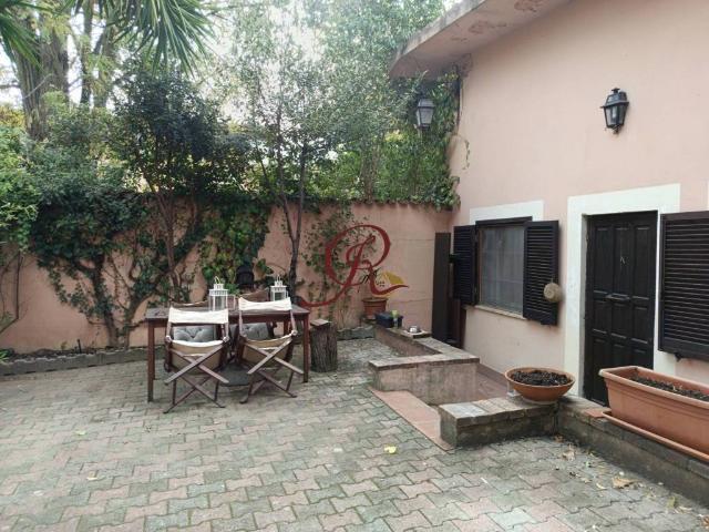 Villa in affitto a Roma RM