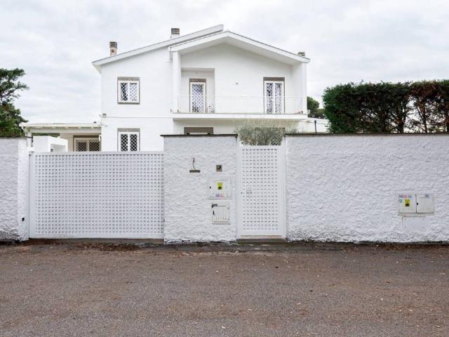 Villa in affitto a Roma RM