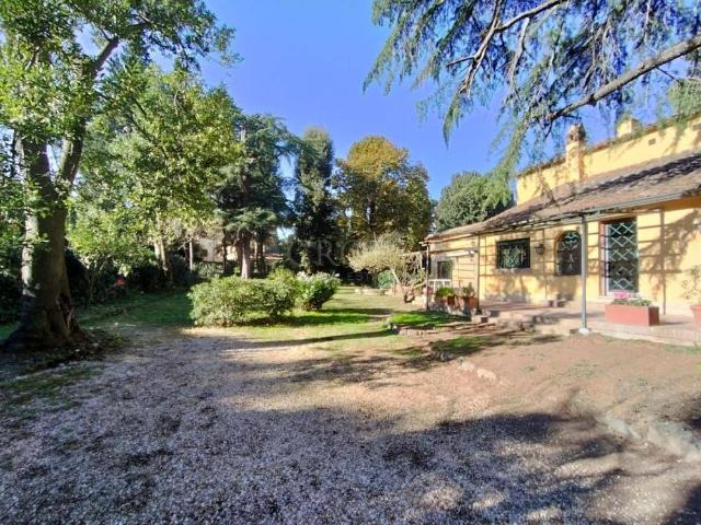 Villa in affitto a Roma RM