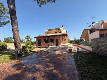 Villa in affitto a Roma RM